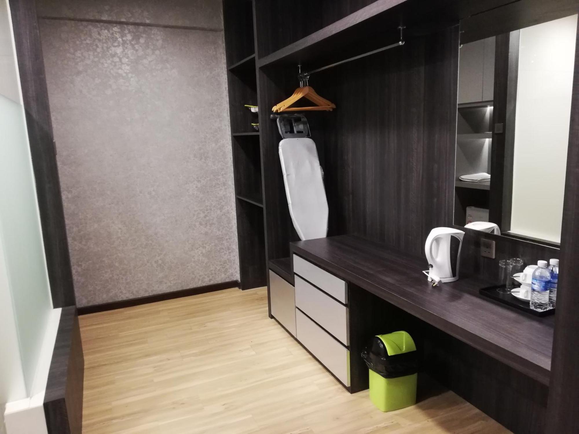 Ease Hotel Кота Кинабалу Екстериор снимка