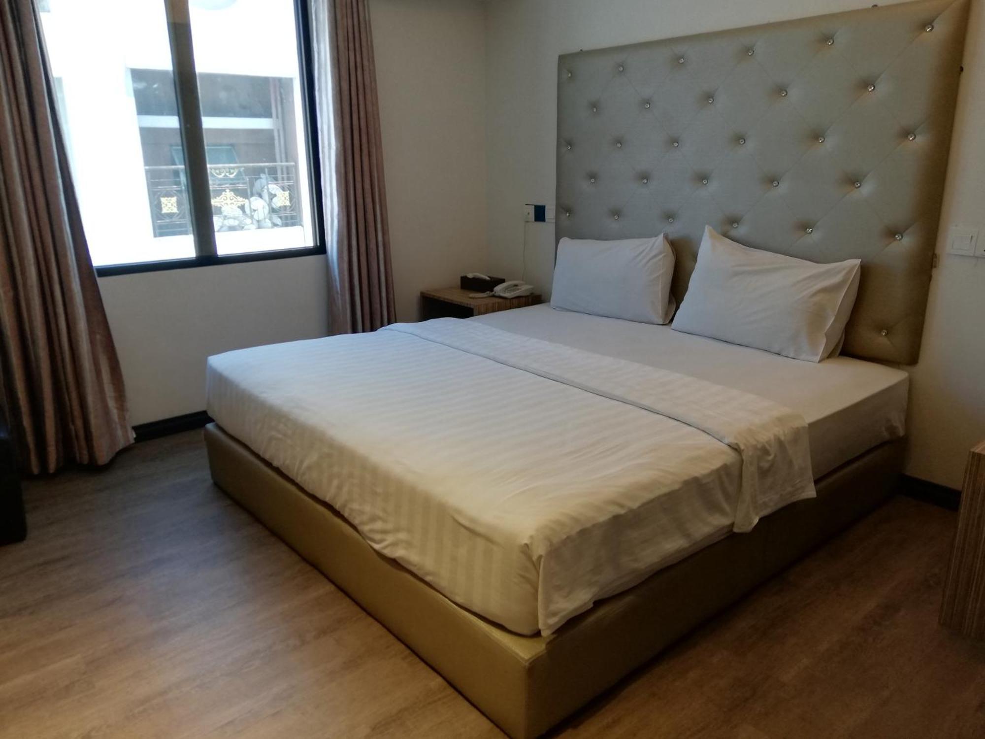 Ease Hotel Кота Кинабалу Екстериор снимка