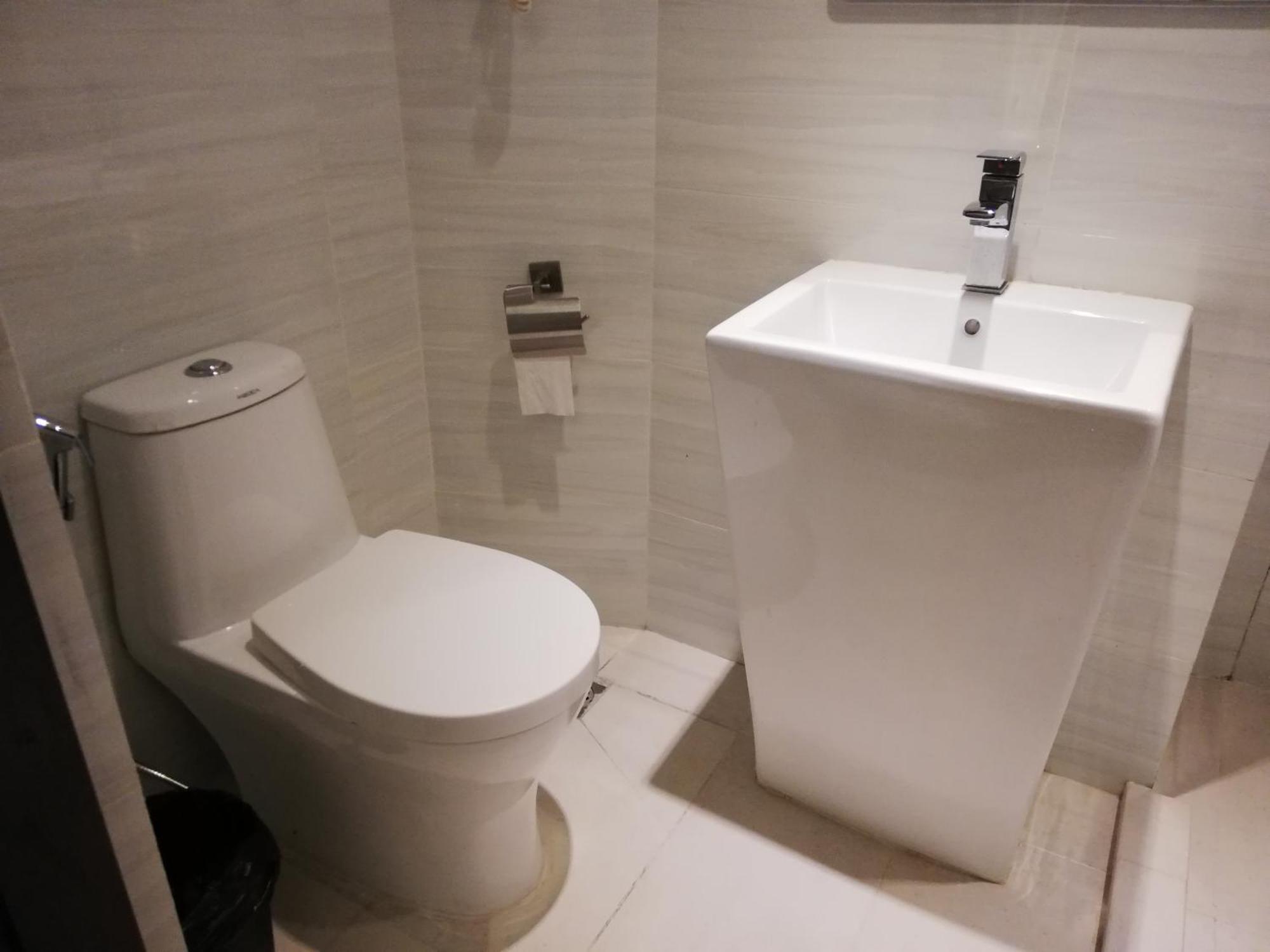 Ease Hotel Кота Кинабалу Екстериор снимка