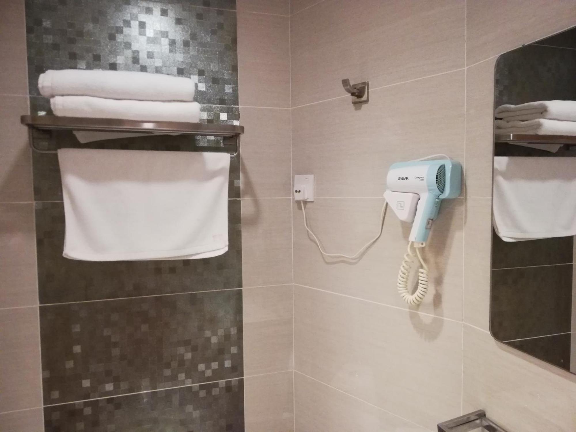 Ease Hotel Кота Кинабалу Екстериор снимка