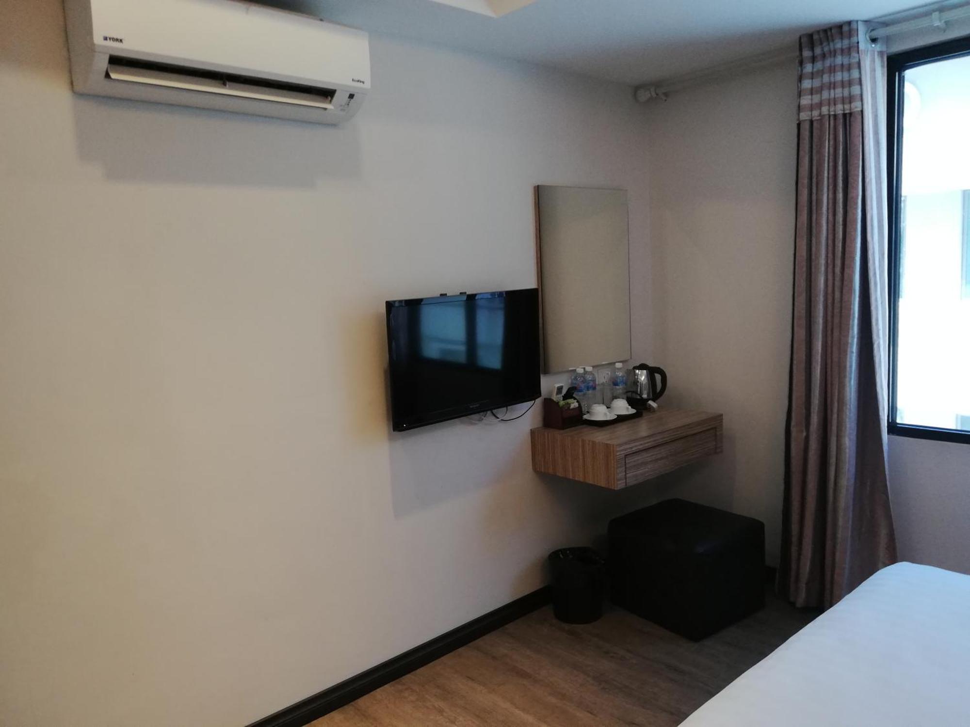 Ease Hotel Кота Кинабалу Екстериор снимка