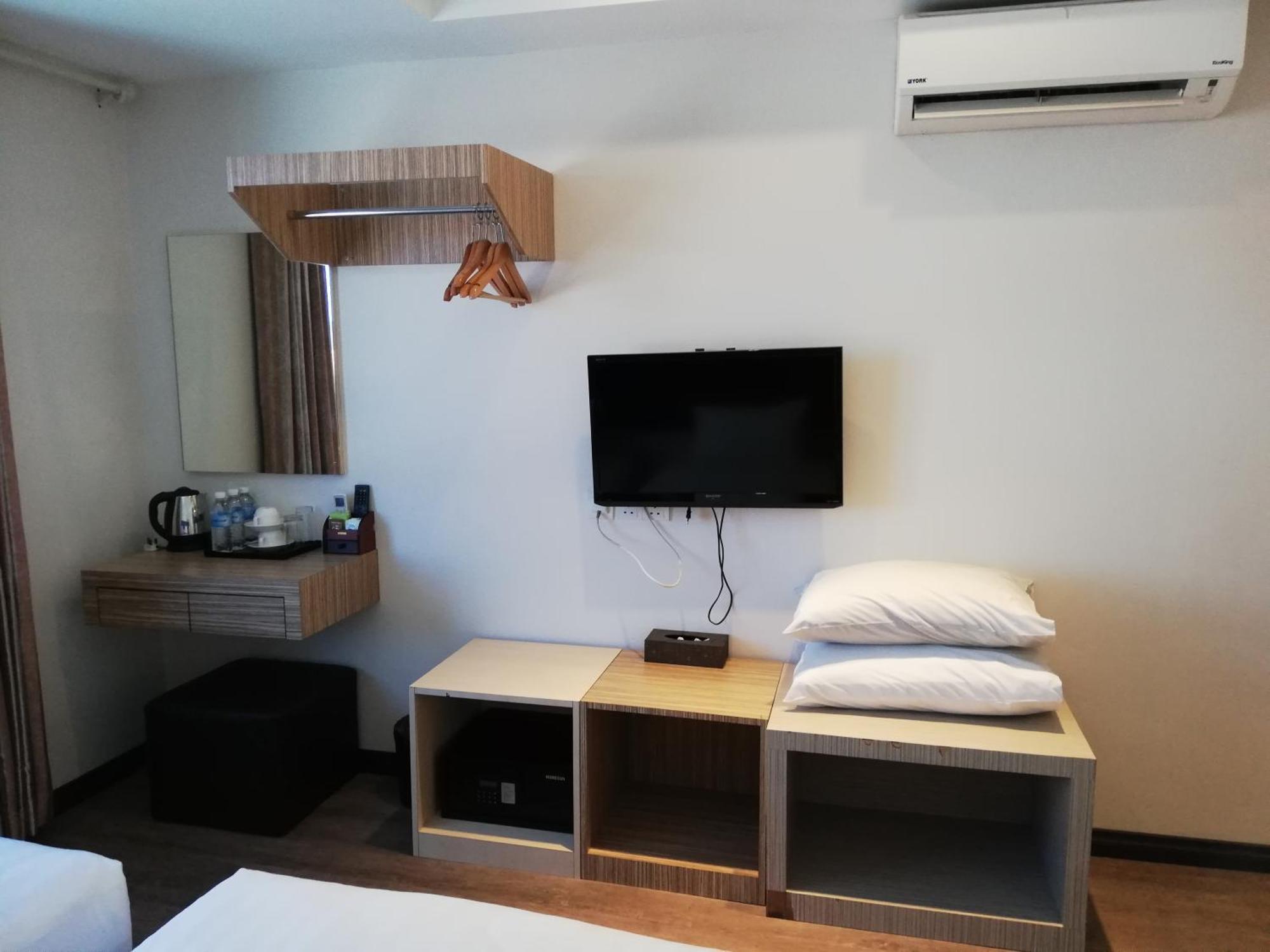 Ease Hotel Кота Кинабалу Екстериор снимка