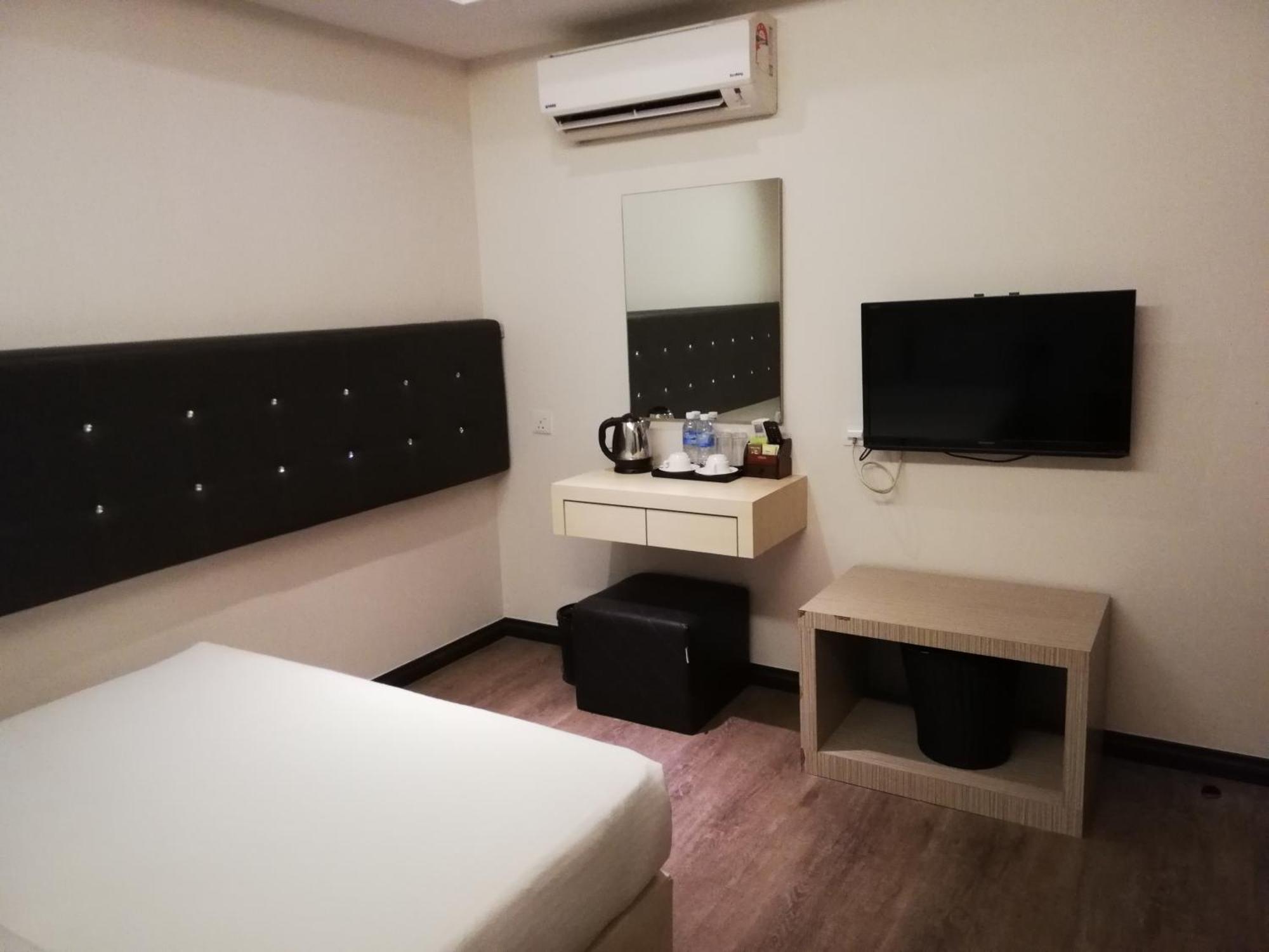 Ease Hotel Кота Кинабалу Екстериор снимка