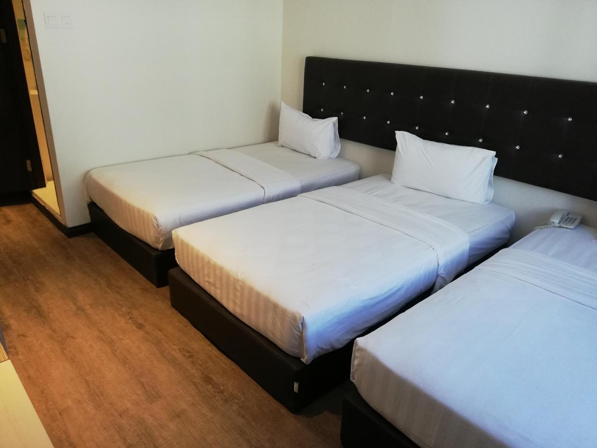 Ease Hotel Кота Кинабалу Екстериор снимка