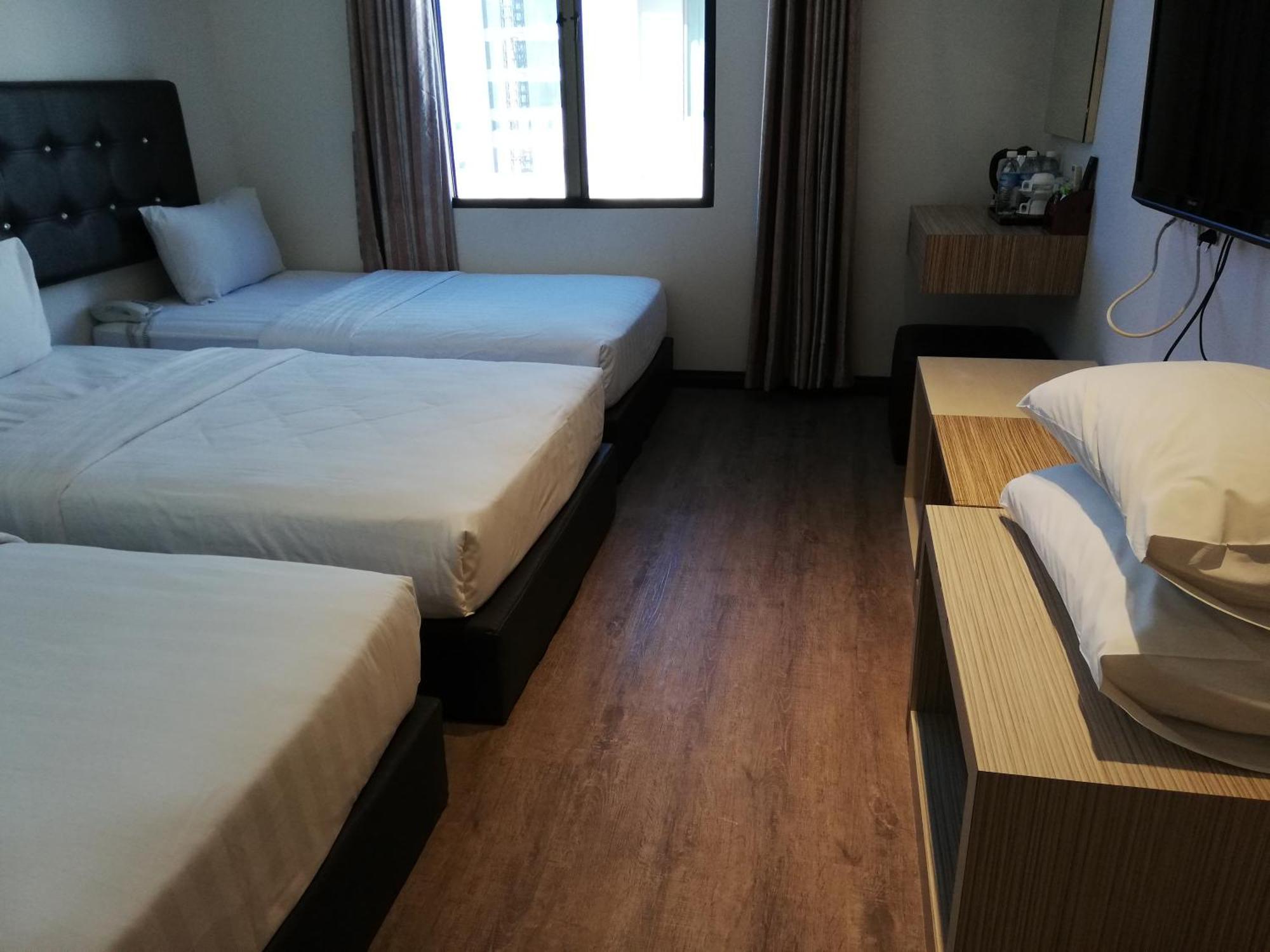 Ease Hotel Кота Кинабалу Екстериор снимка
