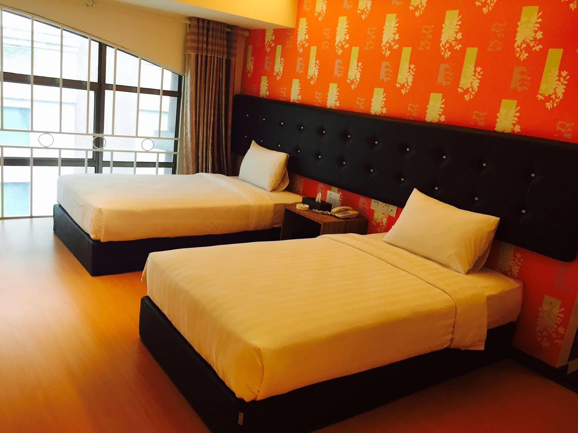 Ease Hotel Кота Кинабалу Екстериор снимка