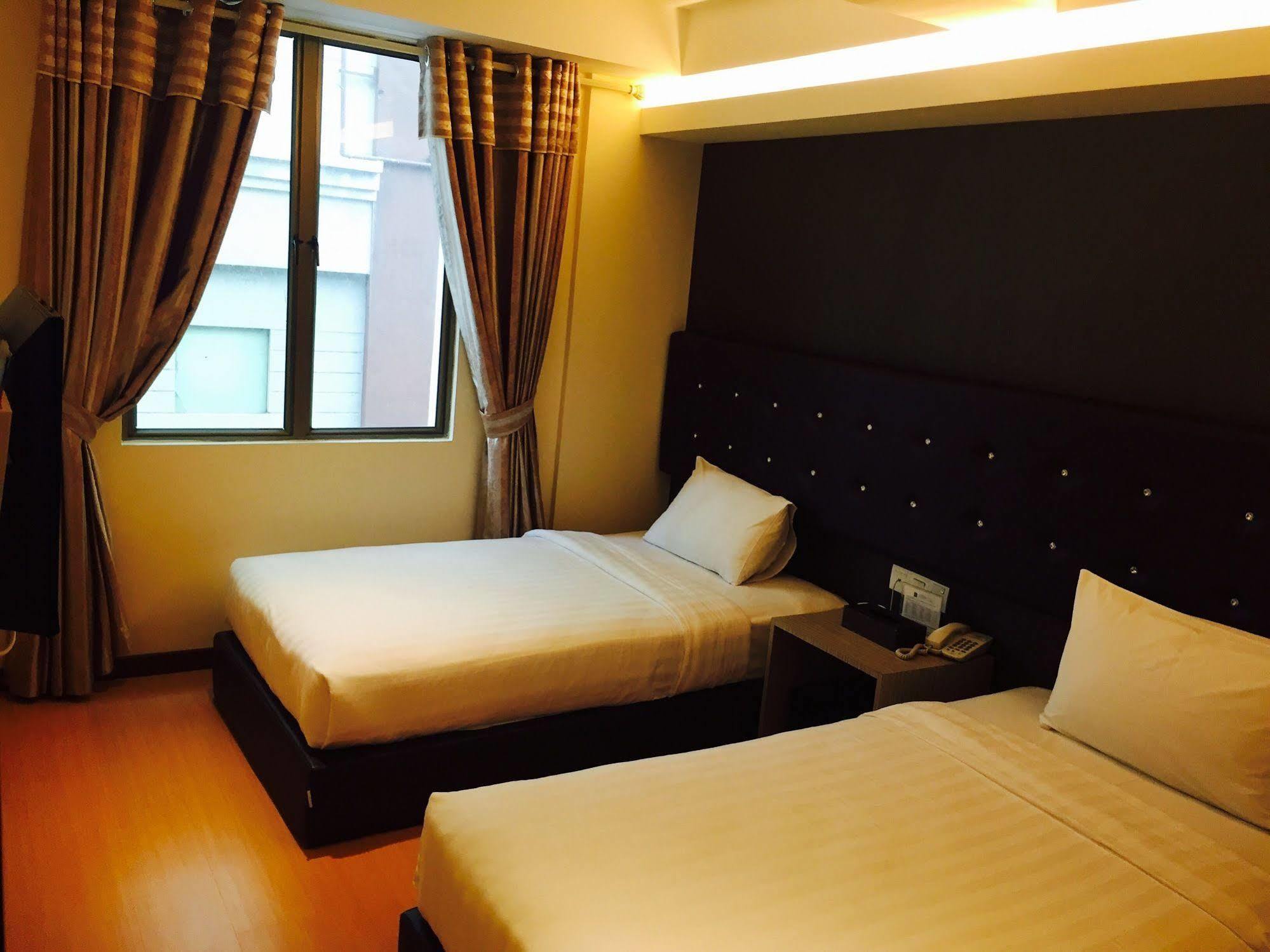 Ease Hotel Кота Кинабалу Екстериор снимка