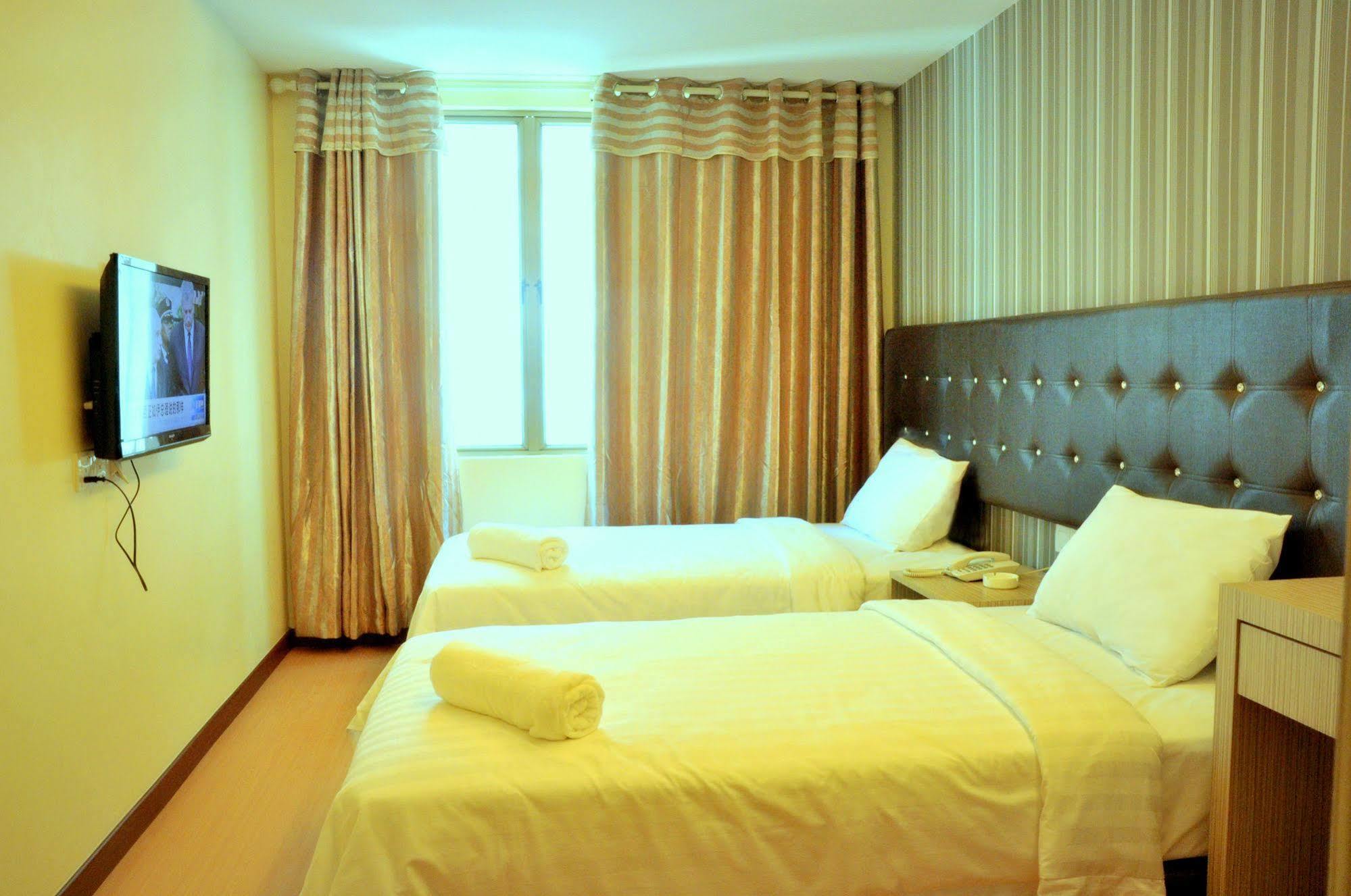 Ease Hotel Кота Кинабалу Екстериор снимка